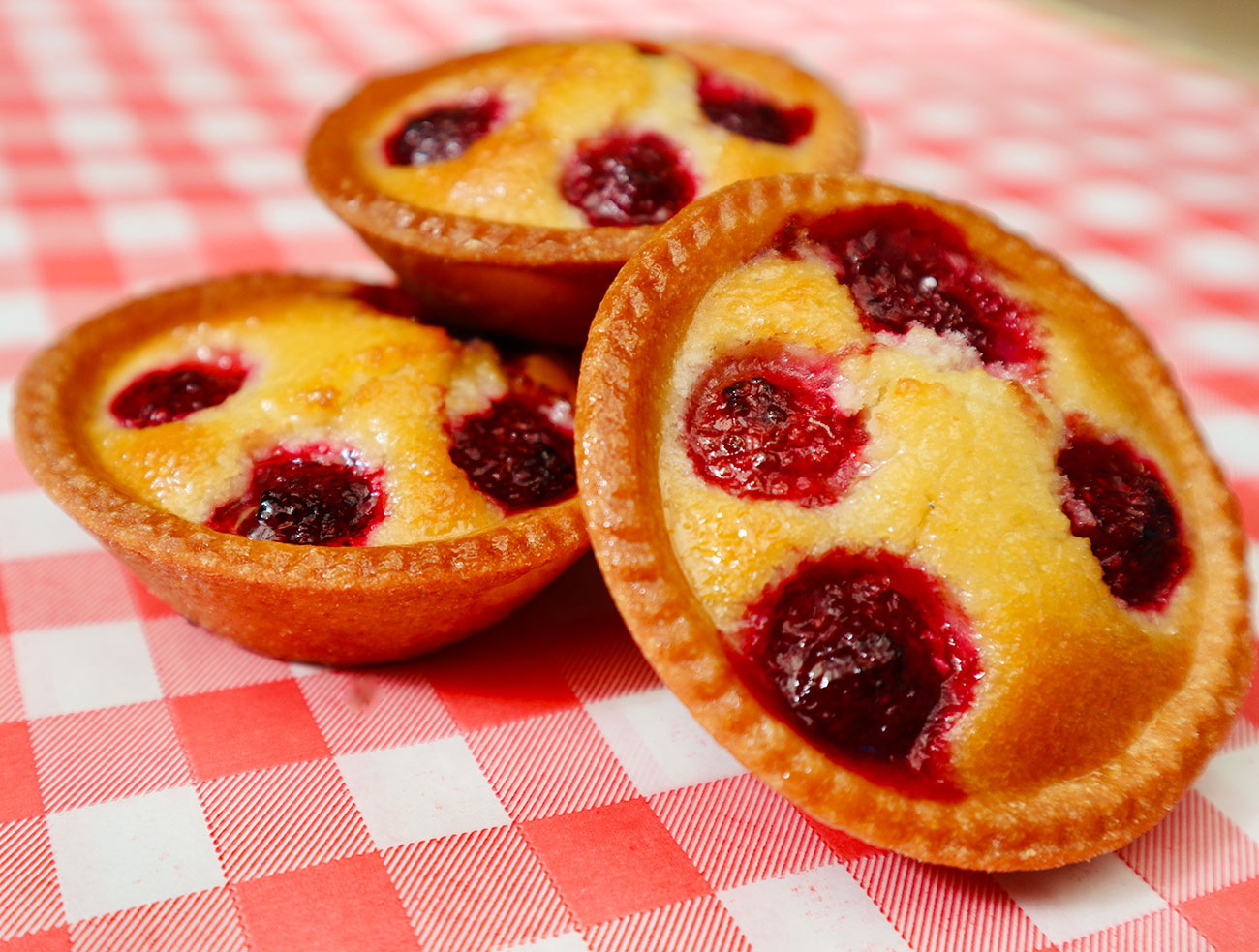 Raspberry & Almond Tartlet