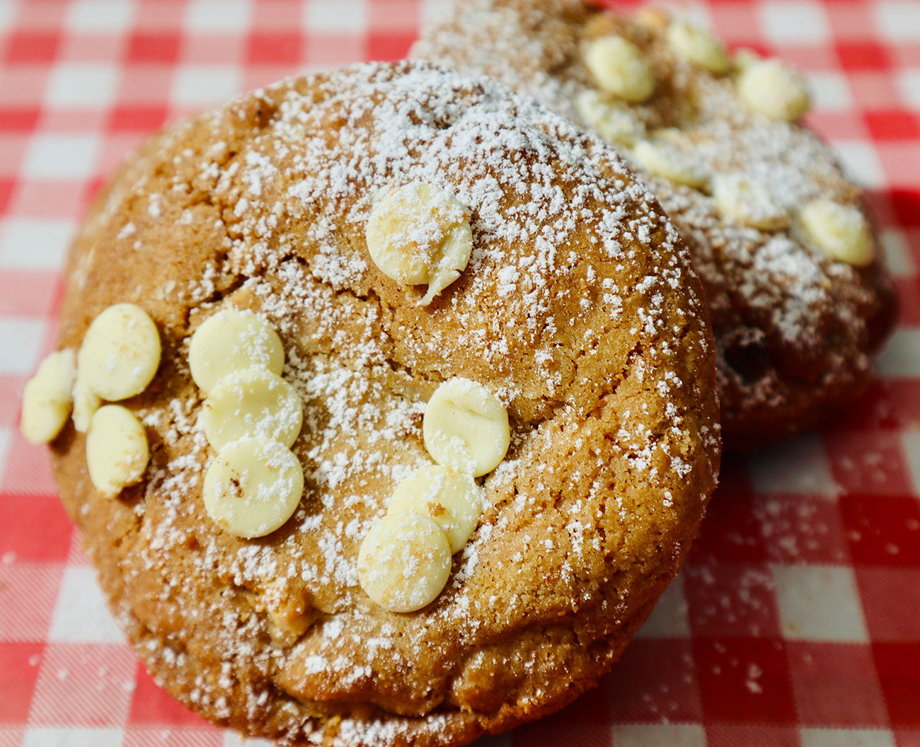 White Chocolate & Macademia Cookie